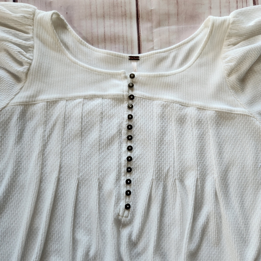 **SOLD** Free People "Devin Top" Henley Balloon Sleeve Shirt White | Size L - Picture 7 of 12